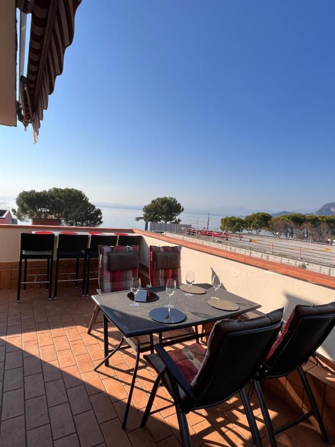 Apartamento Favola Bella The Panoramic Penthouse Bardolino Exterior foto