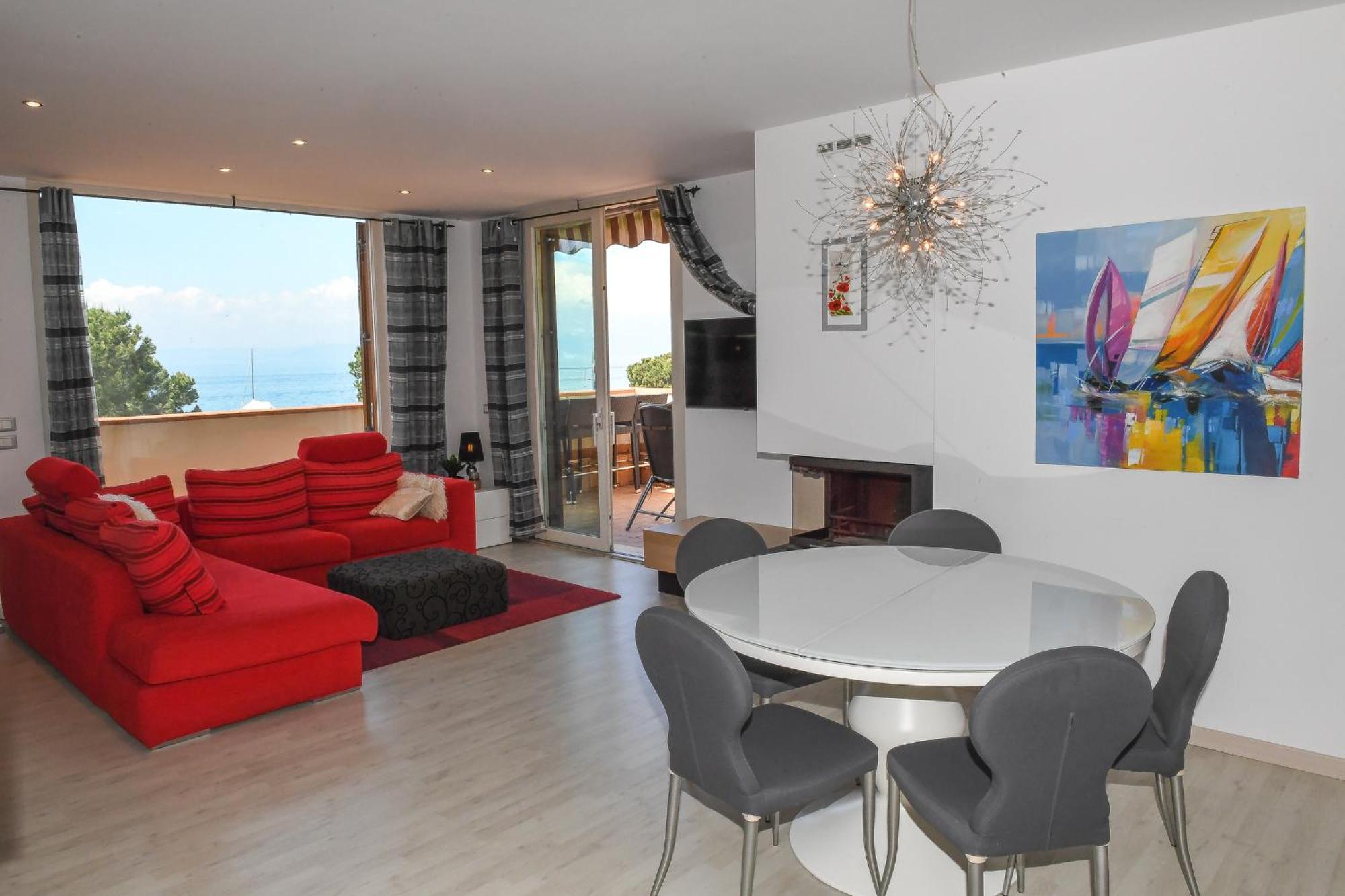 Apartamento Favola Bella The Panoramic Penthouse Bardolino Exterior foto